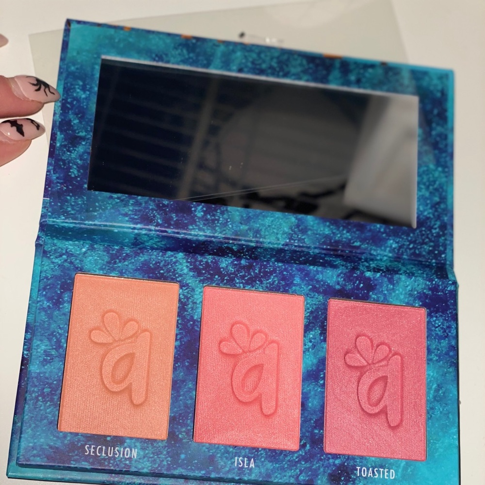 Alamar Cosmetics